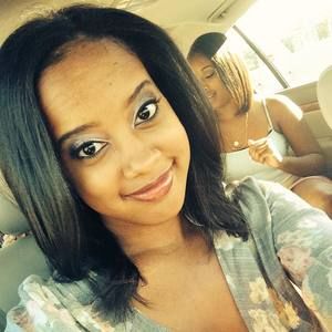 Meet your Posher, Joelle